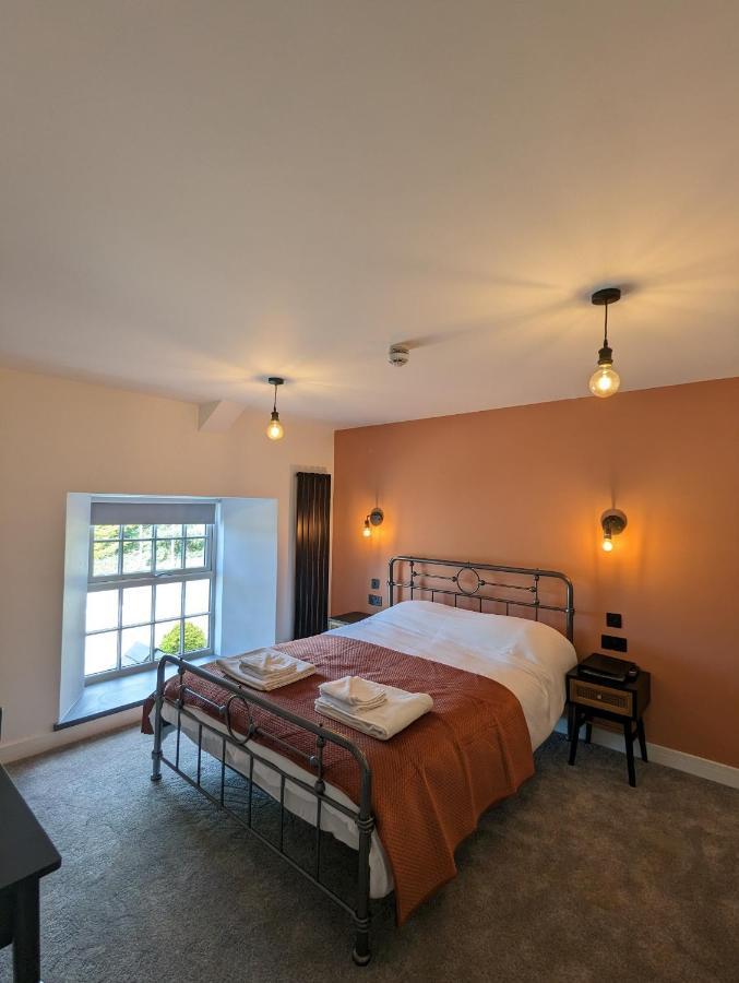 האברפורדווסט The Wolfe Inn Wolfscastle מראה חיצוני תמונה